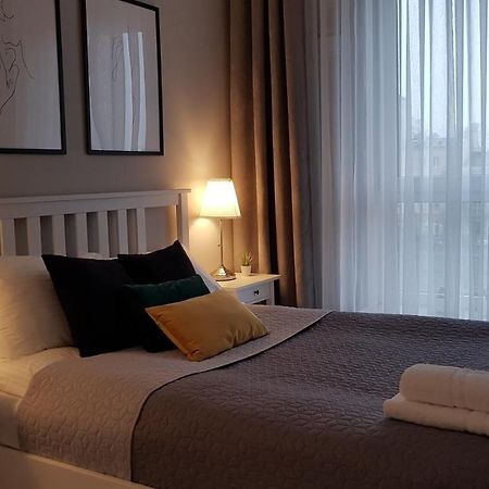 Grochowska Apartment وارسو المظهر الخارجي الصورة