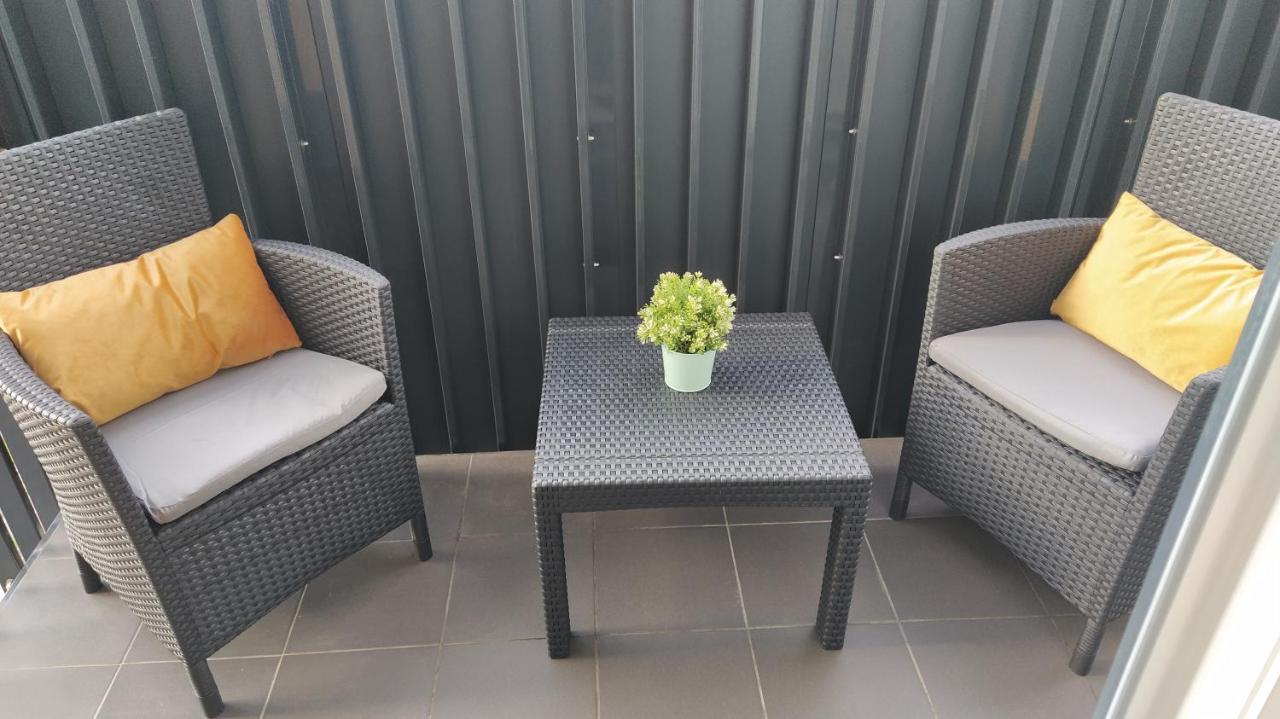 Grochowska Apartment وارسو المظهر الخارجي الصورة